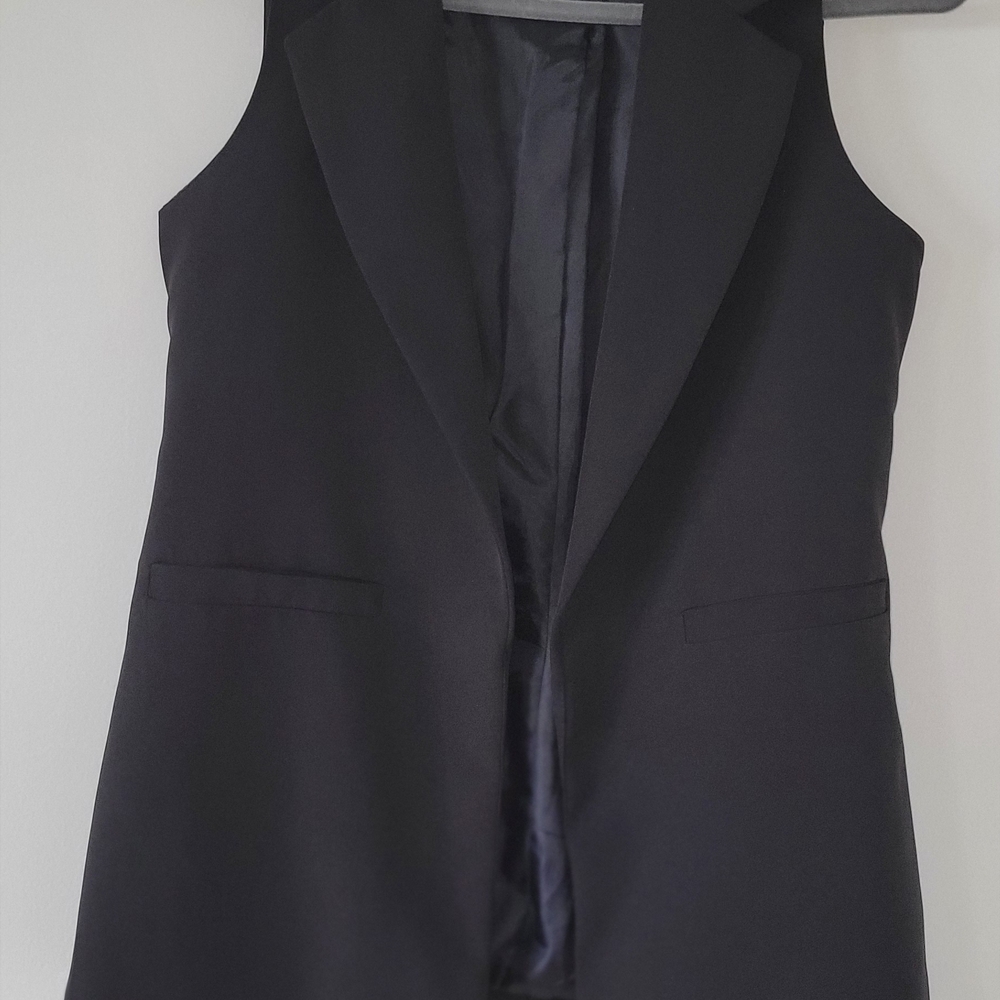 Sincerely Jules Black Sleeveless Vest